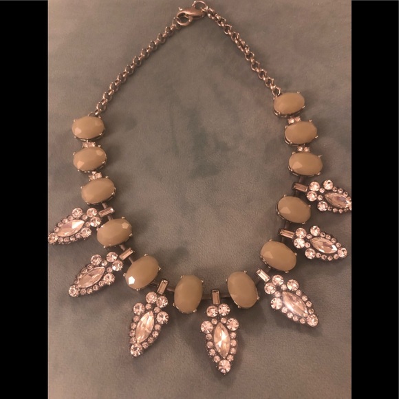 Lia Sophia Jewelry - Beautiful Lia Sophia Statement necklace, NWOT